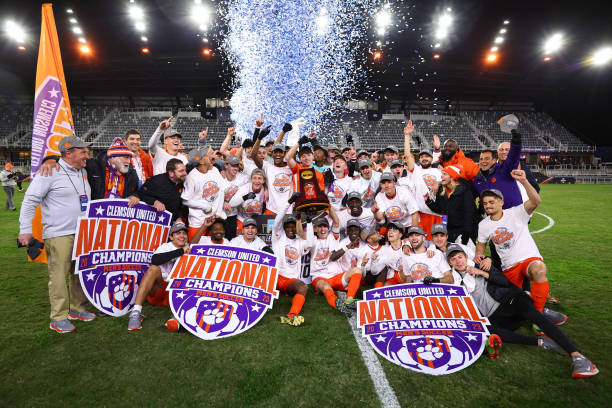 一座难以逾 一座难以逾